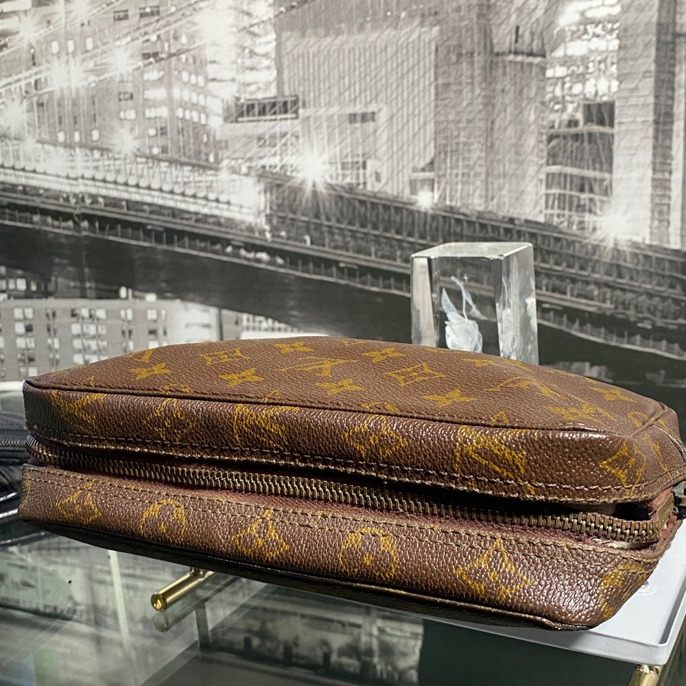 Authentic Louis Vuitton Vintage Monogram Cosmetic Bag - Picture 14 of 15
